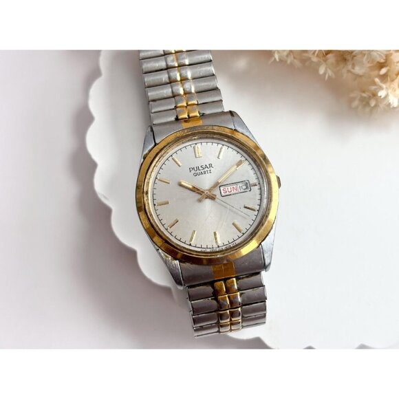 Pulsar Dual T Flexible Men's Day/Date Silver T Vintage Wristwatch - 30mm WORKS! - Picture 2 of 10